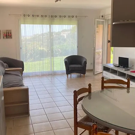 Maison 2 Pieces 4 Pers Piscine Vue A 400 M Terrasse Wifi *